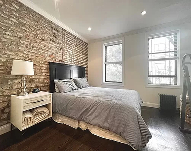 344 East 55th Street - Photo Thumbnail 2