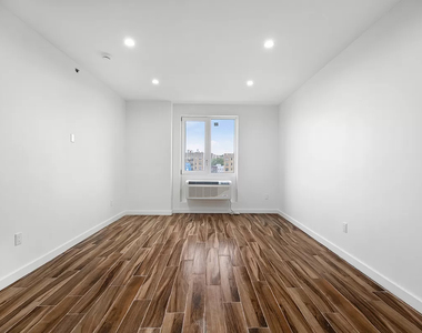906 East New York Avenue - Photo Thumbnail 4