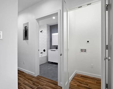 906 East New York Avenue - Photo Thumbnail 8