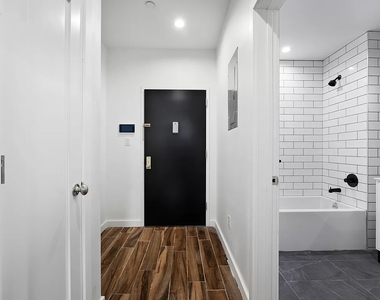 906 East New York Avenue - Photo Thumbnail 10
