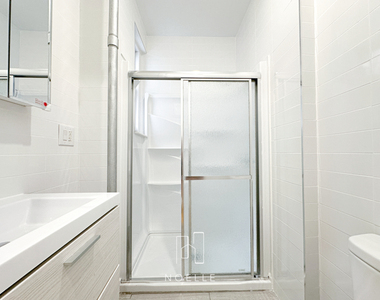 611 Flatbush Avenue - Photo Thumbnail 6