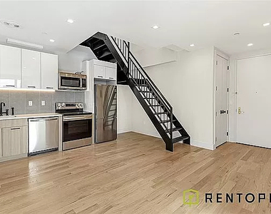 922 Dekalb Avenue - Photo Thumbnail 2