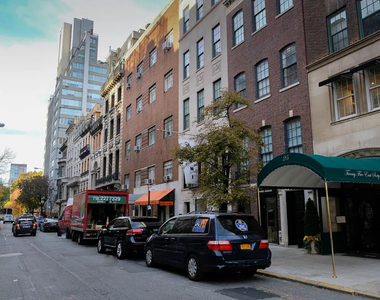 East 67 Street - Photo Thumbnail 9