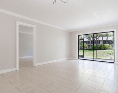 1272 S Military Trail - Photo Thumbnail 5
