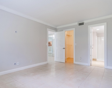1272 S Military Trail - Photo Thumbnail 10