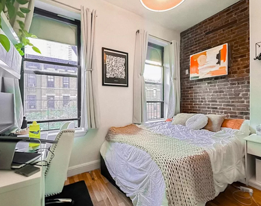 East 84th Street and 1st Avenue - Photo Thumbnail 4