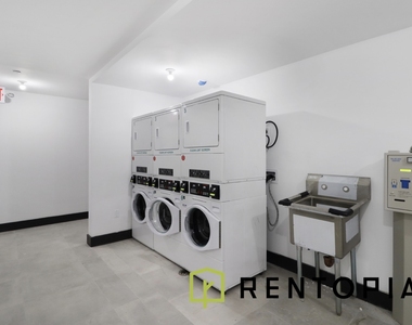 228 Berry Street - Photo Thumbnail 13