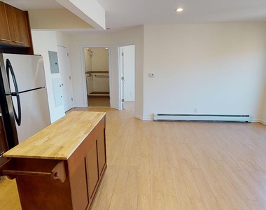 67-19 Austin Street - Photo Thumbnail 1