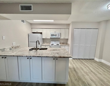 5307 Summerlin Road - Photo Thumbnail 24