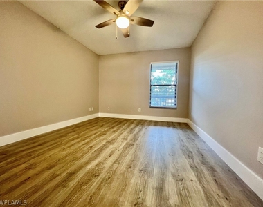 5307 Summerlin Road - Photo Thumbnail 9