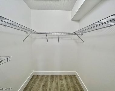 5307 Summerlin Road - Photo Thumbnail 19