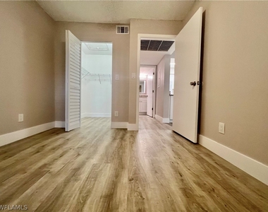 5307 Summerlin Road - Photo Thumbnail 18