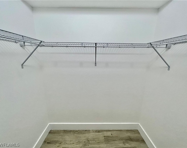 5307 Summerlin Road - Photo Thumbnail 12