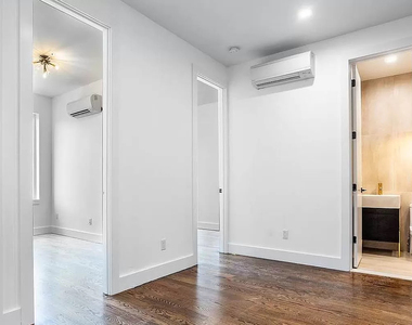 194 Scholes Street - Photo Thumbnail 2