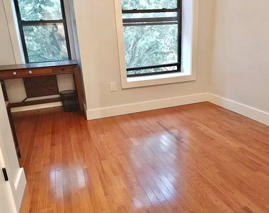 82 Marion Street - Photo Thumbnail 6
