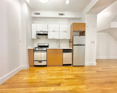 259 Jefferson Street - Photo Thumbnail 9