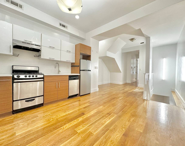 259 Jefferson Street - Photo Thumbnail 5
