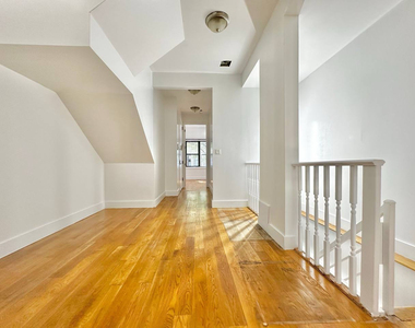 259 Jefferson Street - Photo Thumbnail 7
