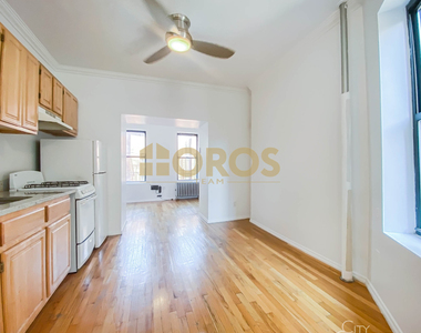 215 East 10th Street - Photo Thumbnail 2