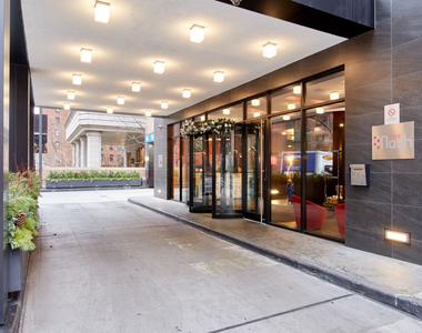 222 East 39th Street - Photo Thumbnail 12