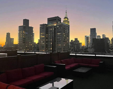 222 East 39th Street - Photo Thumbnail 11