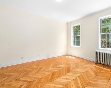 117 West 13th Street - Photo Thumbnail 1