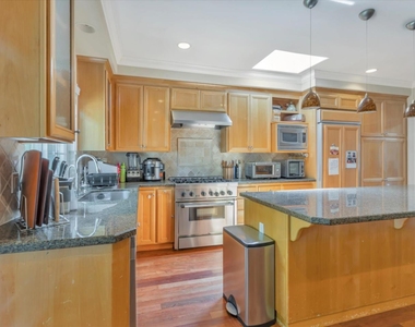 130 Heather Ln - Photo Thumbnail 6