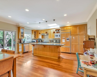 130 Heather Ln - Photo Thumbnail 7