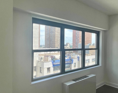 400 East 89th Street, 14N - Photo Thumbnail 2