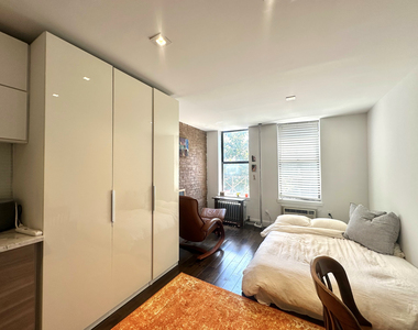 86 Clinton Street - Photo Thumbnail 1