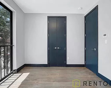475 Grand Street - Photo Thumbnail 7