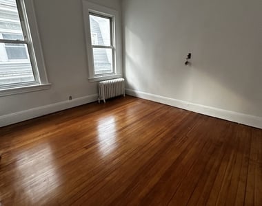 333 Gurdon Street - Photo Thumbnail 1