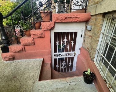 1188 Park Place - Photo Thumbnail 12