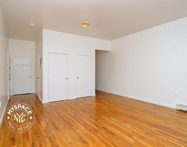 95 Seigel St - Photo Thumbnail 4