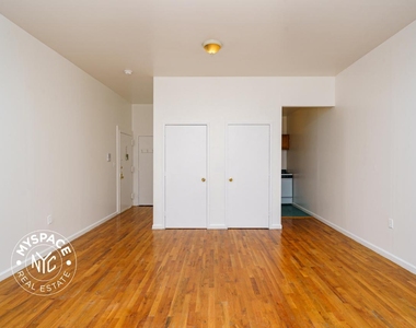 95 Seigel St - Photo Thumbnail 3