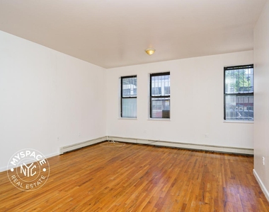 95 Seigel St - Photo Thumbnail 1