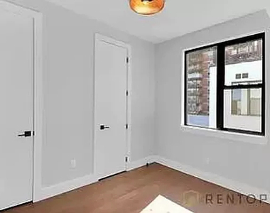 90 Manhattan Avenue - Photo Thumbnail 2