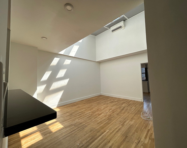 East 37th Street - Photo Thumbnail 9