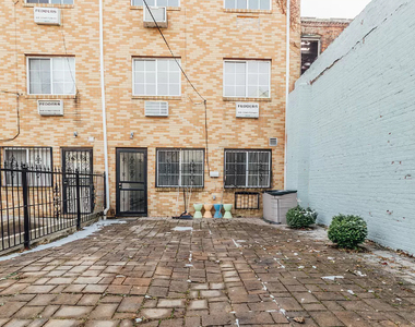 319 Winthrop Street - Photo Thumbnail 8