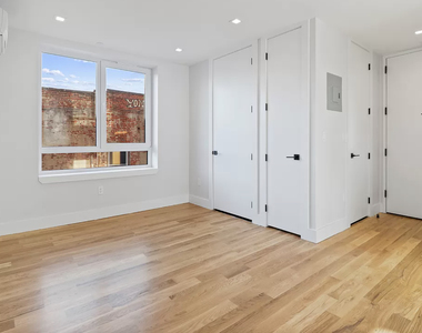 438 Union Avenue - Photo Thumbnail 2