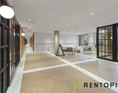 251 Front Street - Photo Thumbnail 8