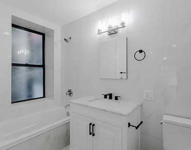 305 West 150th Street - Photo Thumbnail 5