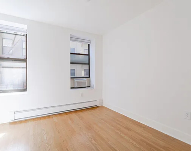 305 West 150th Street - Photo Thumbnail 4