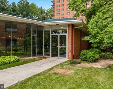 4201 Cathedral Ave Nw - Photo Thumbnail 4