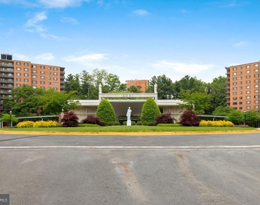 4201 Cathedral Ave Nw - Photo Thumbnail 2