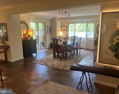 4201 Cathedral Ave Nw - Photo Thumbnail 16