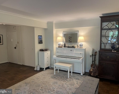 4201 Cathedral Ave Nw - Photo Thumbnail 14