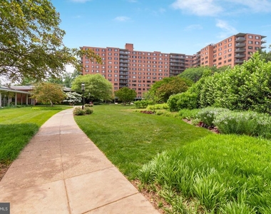 4201 Cathedral Ave Nw - Photo Thumbnail 1