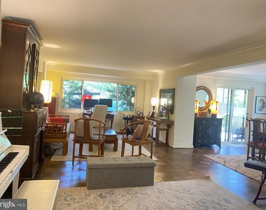 4201 Cathedral Ave Nw - Photo Thumbnail 17