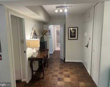 4201 Cathedral Ave Nw - Photo Thumbnail 13